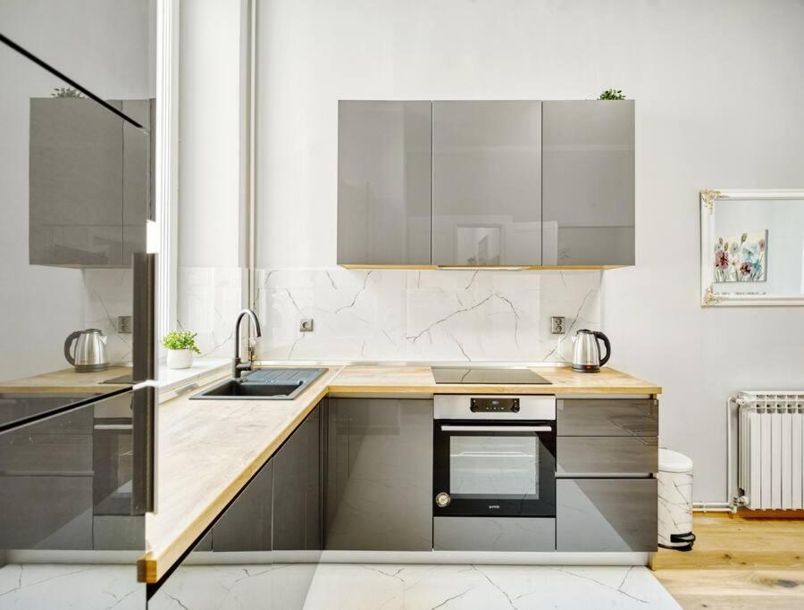 City Twenty 2Bdr Apartment By Irundo Zagreb Buitenkant foto