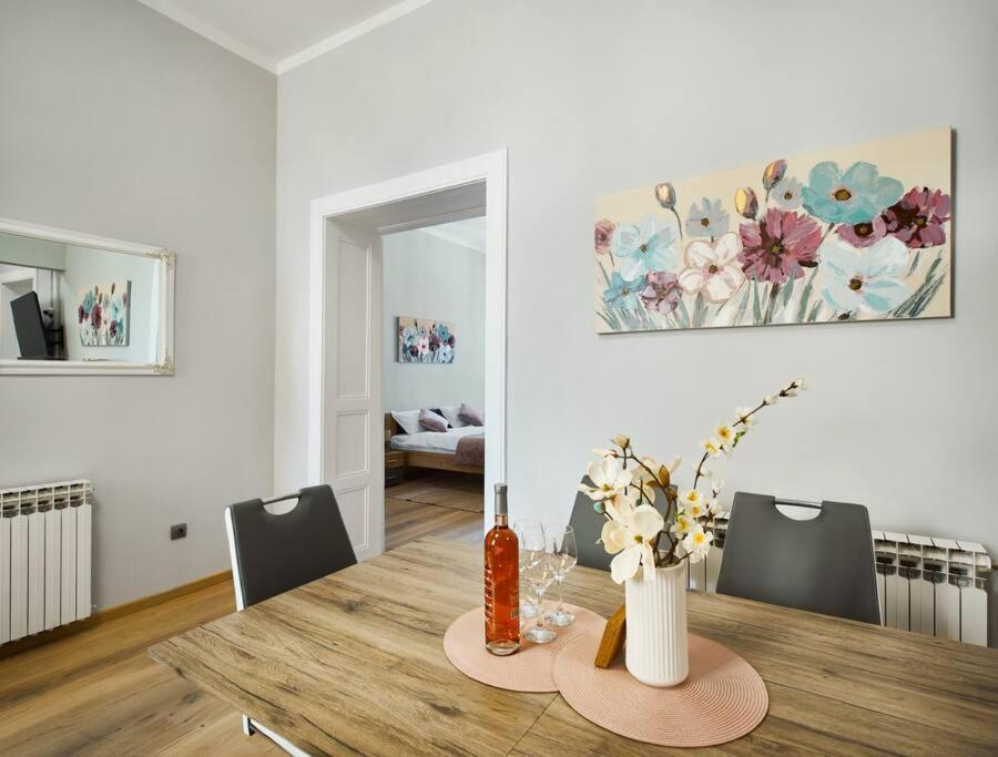 City Twenty 2Bdr Apartment By Irundo Zagreb Buitenkant foto