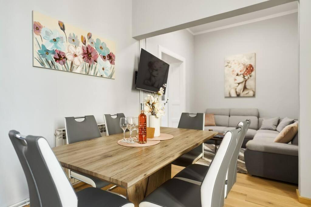 City Twenty 2Bdr Apartment By Irundo Zagreb Buitenkant foto